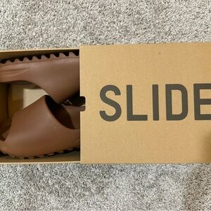 Adidas Yeezy Slide in Flax